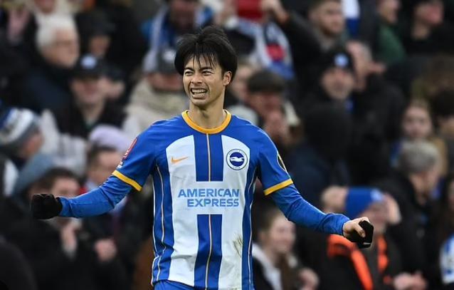 拜仁绝杀里昂，孙兴慜乌龙送礼世界杯