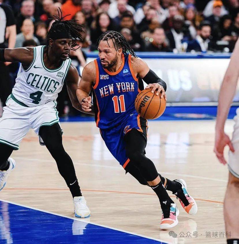 尼克斯横扫爵士，汉密尔顿统治全场的简单介绍